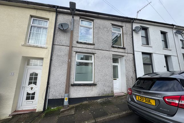 3 bed property, in Dane Street, £129,995