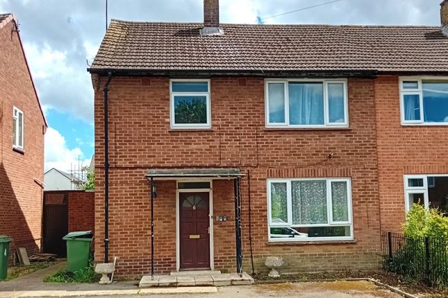 3 bed property, in 6 Dinas Road, £120,000