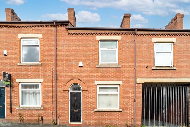 3 bed property, in Shared Street, £115,000