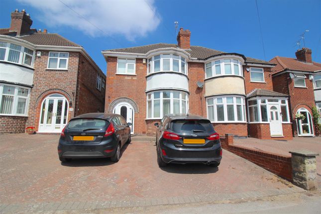 3 bed property, in Moat Lane, £265,000
