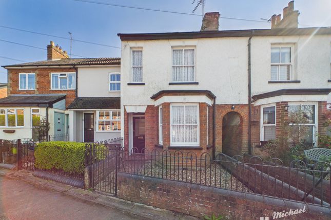 3 bed property, in Stewkley Road, £325,000