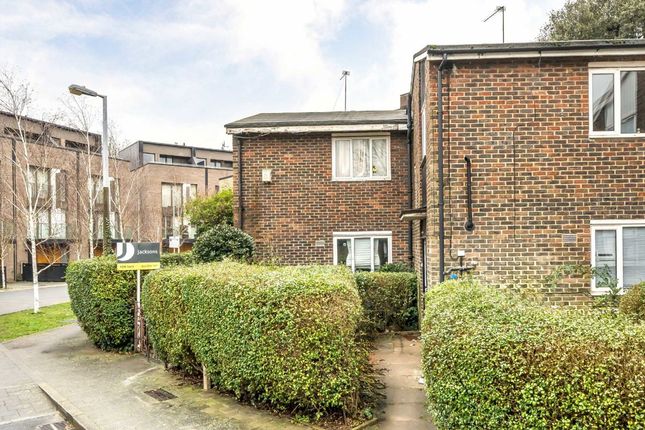 3 bed property, in Bourke Close, £550,000