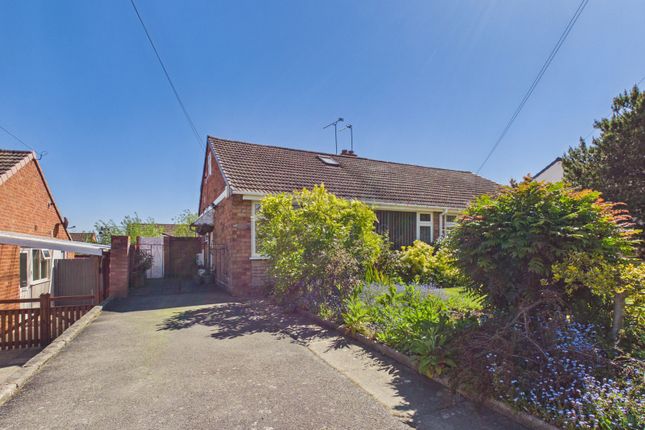 2 bed property, in Hales Park, £250,000