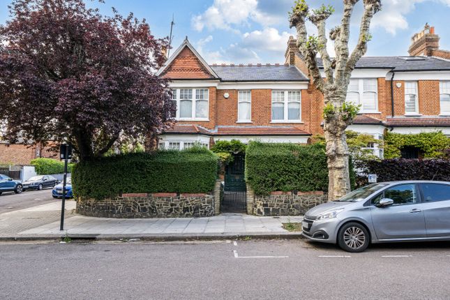5 bed property, in Grand Avenue, £2,750,000