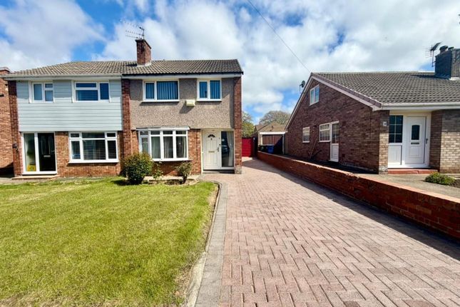 3 bed property, in Bowley Close, £99,000
