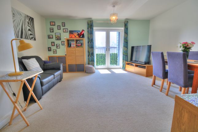 1 bed property, in Harley Drive, £170,000
