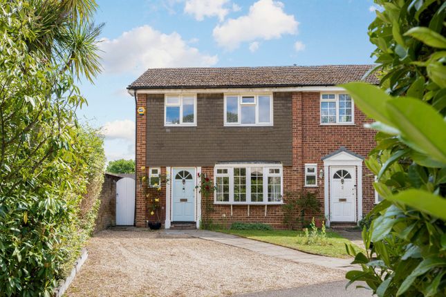 3 bed property, in Victoria Way, £649,950