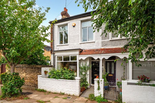 2 bed property, in Ernest Gardens, £840,000