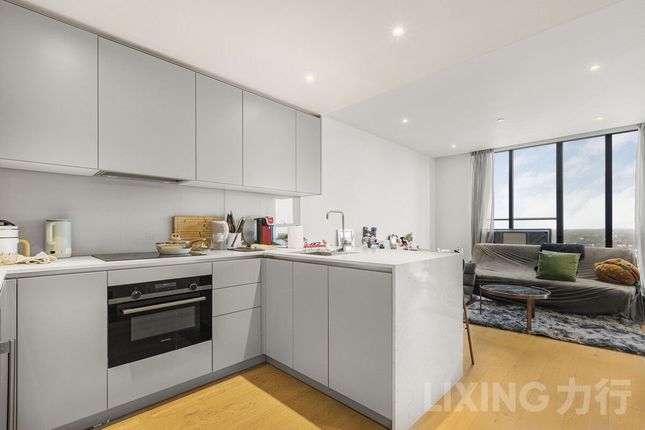 1 bed property, in Marsh Wall, £570,000