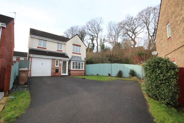 4 bed property, in Dan Y Bryn, £359,950