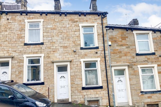 4 bed property, in 61 Albion Street, £12,000