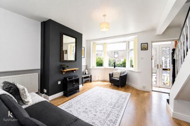 2 bed property, in Kings Road, £130,000