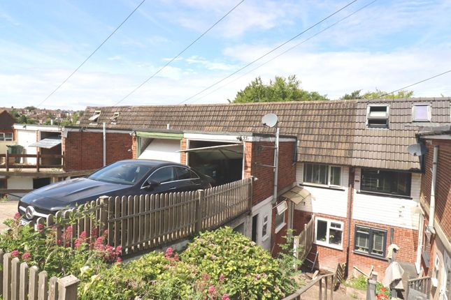 3 bed property, in Carrington Road, £385,000