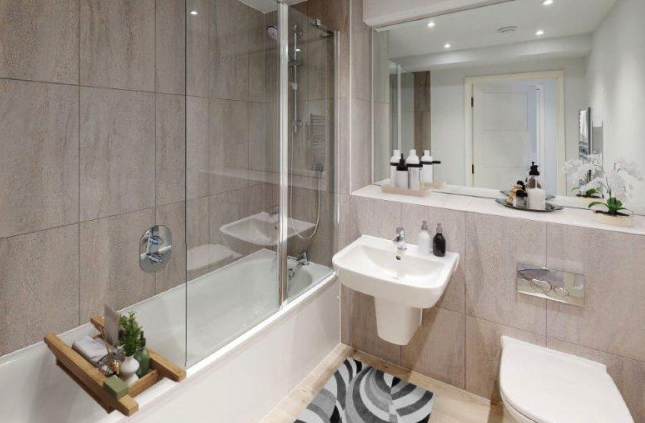 2 bed property, in Windmill Street, £348,000