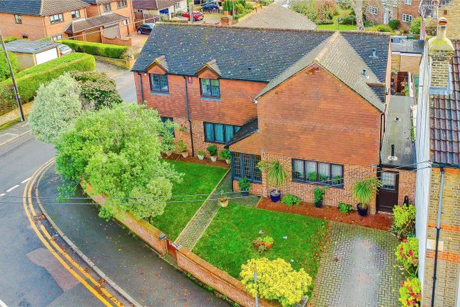 5 bed property, in Claremont Road, £750,000