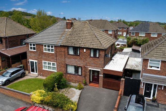 3 bed property, in Royden Road, £210,000
