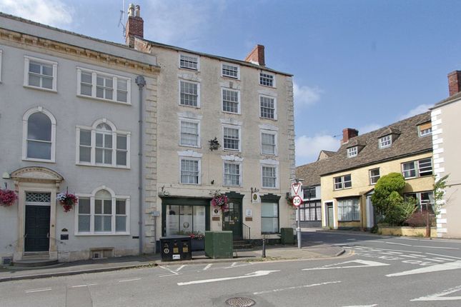 2 bed property, in High Street, £140,000