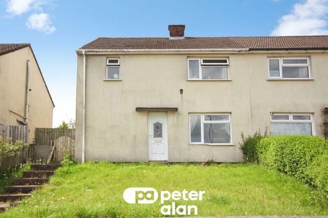 3 bed property, in The Close, £160,000