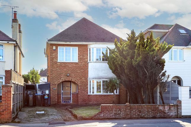 3 bed property, in Castle Lane West, £450,000