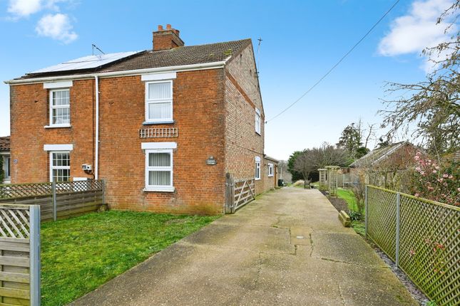 3 bed property, in Well Hall Lane, £290,000