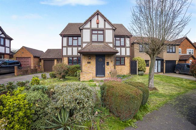4 bed property, in Tolsey Mead, £640,000