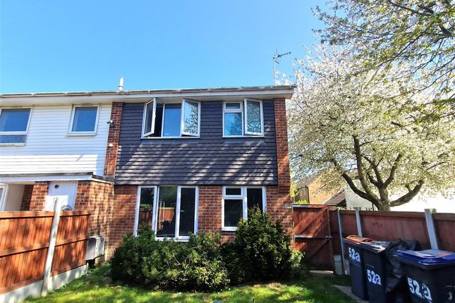 3 bed property, in Rushmead Close, £299,000