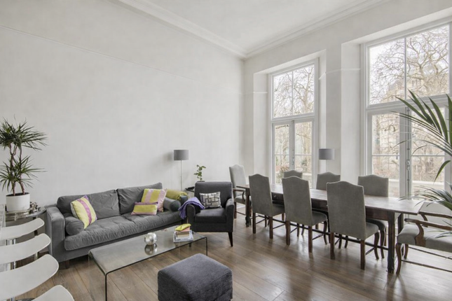 2 bed property, in Princes Gate, £1,925,000