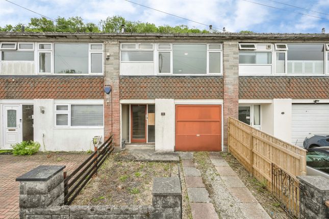 1 bed property, in Hill Close, £135,000