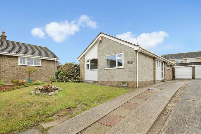 2 bed property, in Dorset Close, £300,000