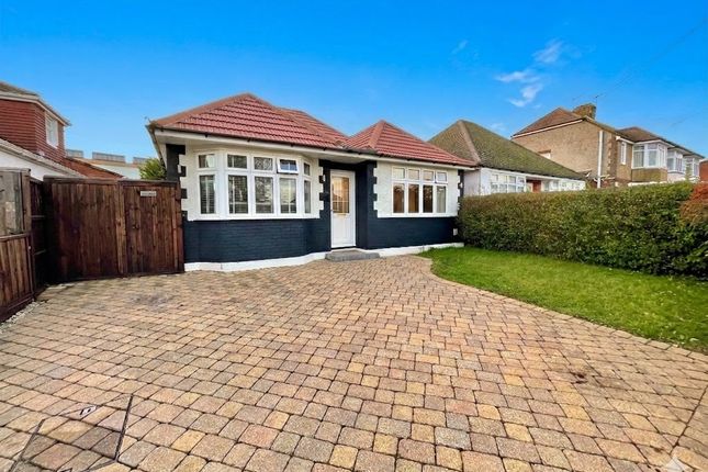 3 bed property, in Mixes Hill Road, £425,000