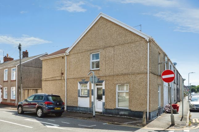 3 bed property, in Argyle Street, £150,000