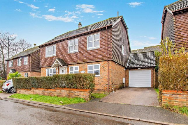 4 bed property, in Weavering Street, £585,000