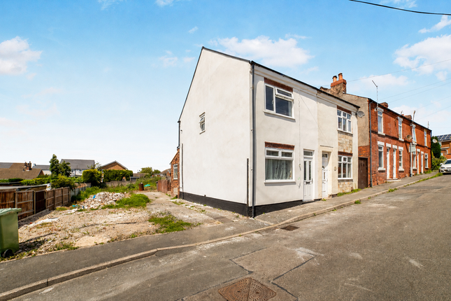 2 bed property, in Bamford Street, £160,000