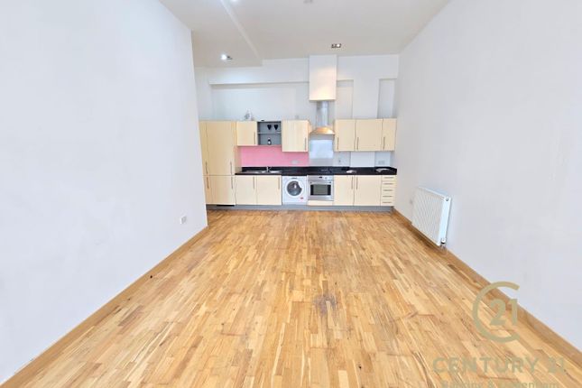 2 bed property, in Longbridge Road, £300,000