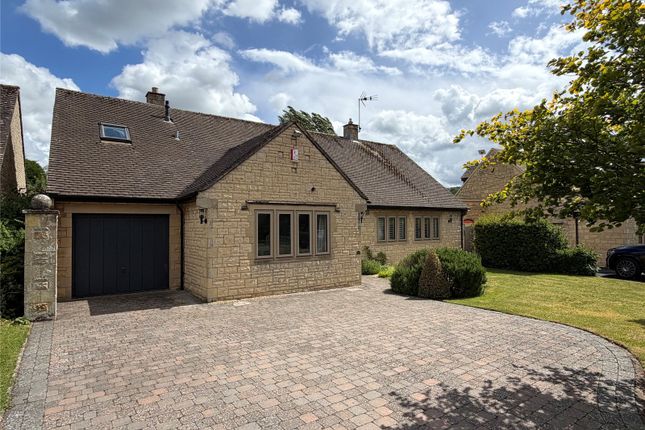 2 bed property, in Lifford Gardens, £1,100,000
