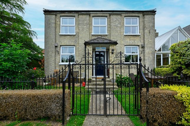 4 bed property, in Bens Lane, £400,000