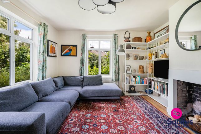 3 bed property, in Rushden Gardens, £625,000
