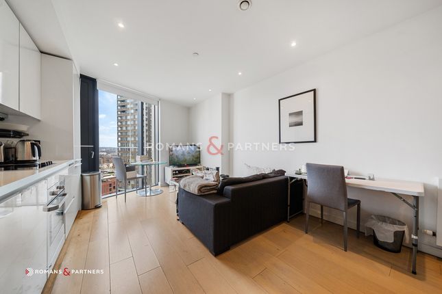 1 bed property, in Strata Building, £299,000