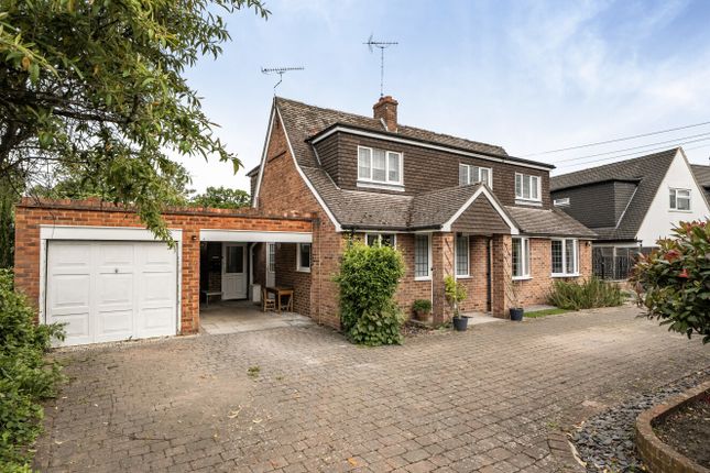 4 bed property, in Copse Avenue, £950,000