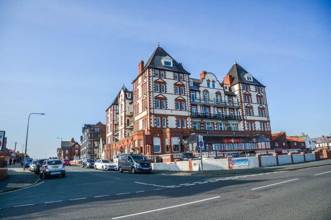 2 bed property, in Argyle Road, £180,000