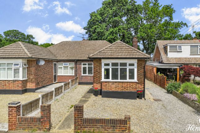 2 bed property, in Sunnybank Close, £375,000