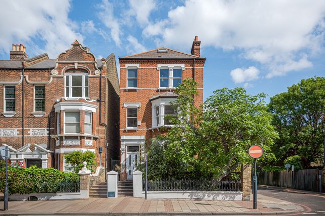 6 bed property, in Prince Of Wales Drive, £3,500,000