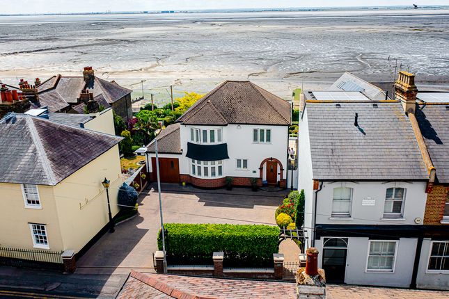 3 bed property, in Leigh Hill, £1,750,000