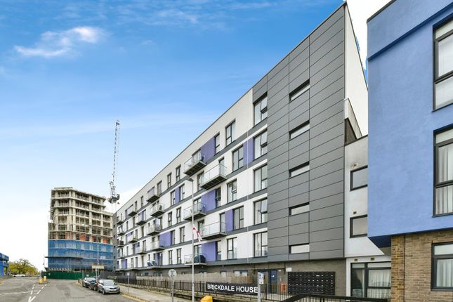 1 bed property, in Swingate, £170,000