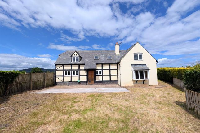 3 bed property, in Burghill, £395,000