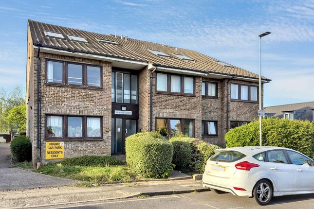 2 bed property, in Flat 5 Kilrush Court, £165,000
