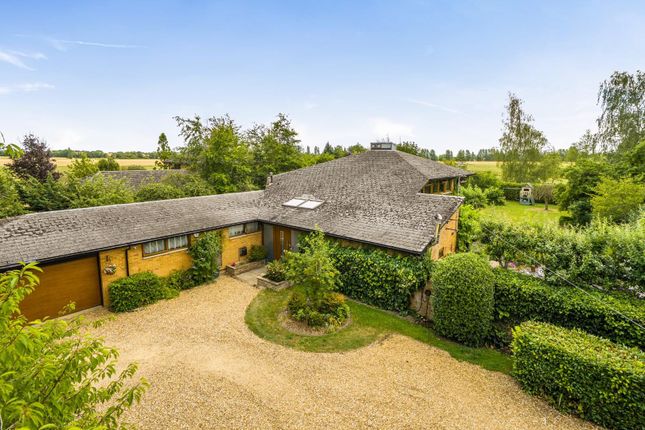 5 bed property, in Braggs Lane, £1,195,000