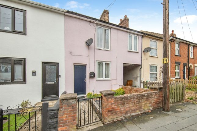 2 bed property, in Ipswich Road, £250,000