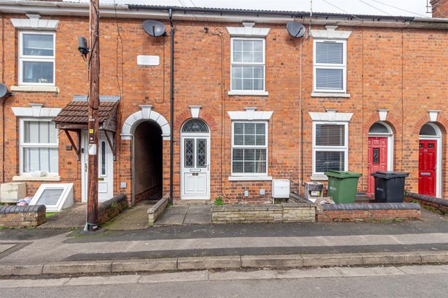 2 bed property, in Blakefield Road, £225,000