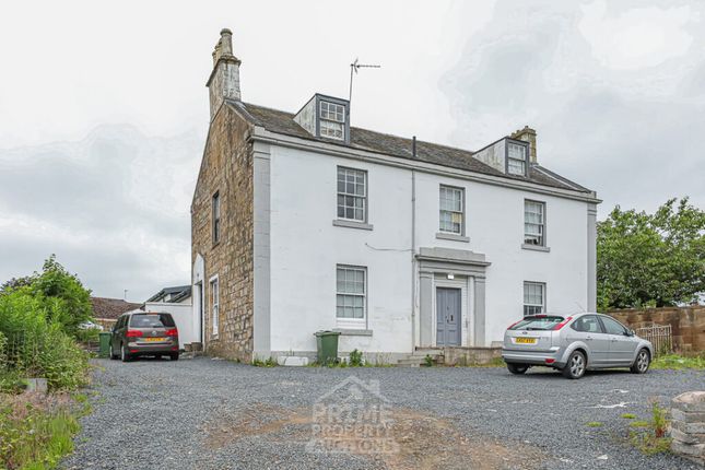 6 bed property, in 46 Wellington Street, £125,000